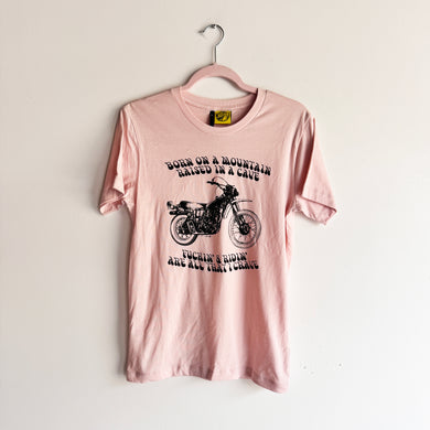 XS  PINK BORN ON A MOUNTAIN  T-SHIRT