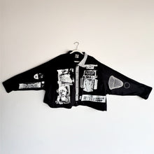 Load image into Gallery viewer, BLACK &amp; WHITE CROPPED LONG SLEEVE BUTTON-UP