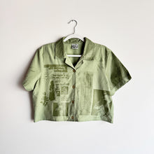 Load image into Gallery viewer, SAGE &amp; MOSS CROPPED SHORT SLEEVE BUTTON-UP